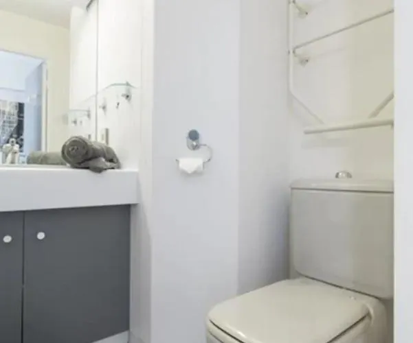 Modern W/balcony/port Views/nr Old Town