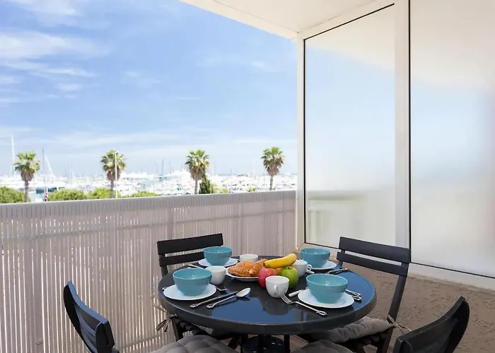 Modern W/balcony/port Views/nr Old Town